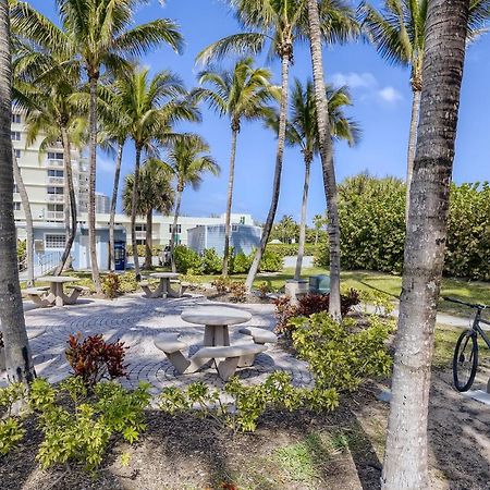 Aparthotel Singer Island Stunner 2 Br Palm Beach Shores Exterior foto